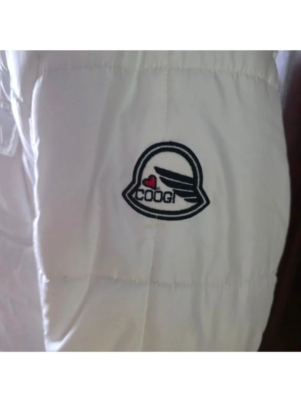 Coogi Womens White Quilted Jacket With Faux Fur Hood & Gold Embroidery Size XL F